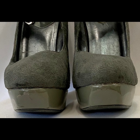 Delicious Gray Suede Platform Stiletto Heels 9 - Picture 3 of 16